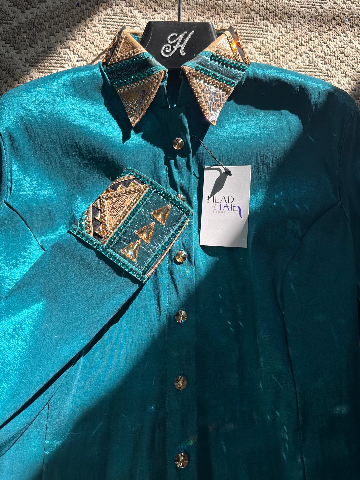 Holly Taylor Designs Jade, Tan & Black Print Full Sleeve Day Shirt - Medium TALL