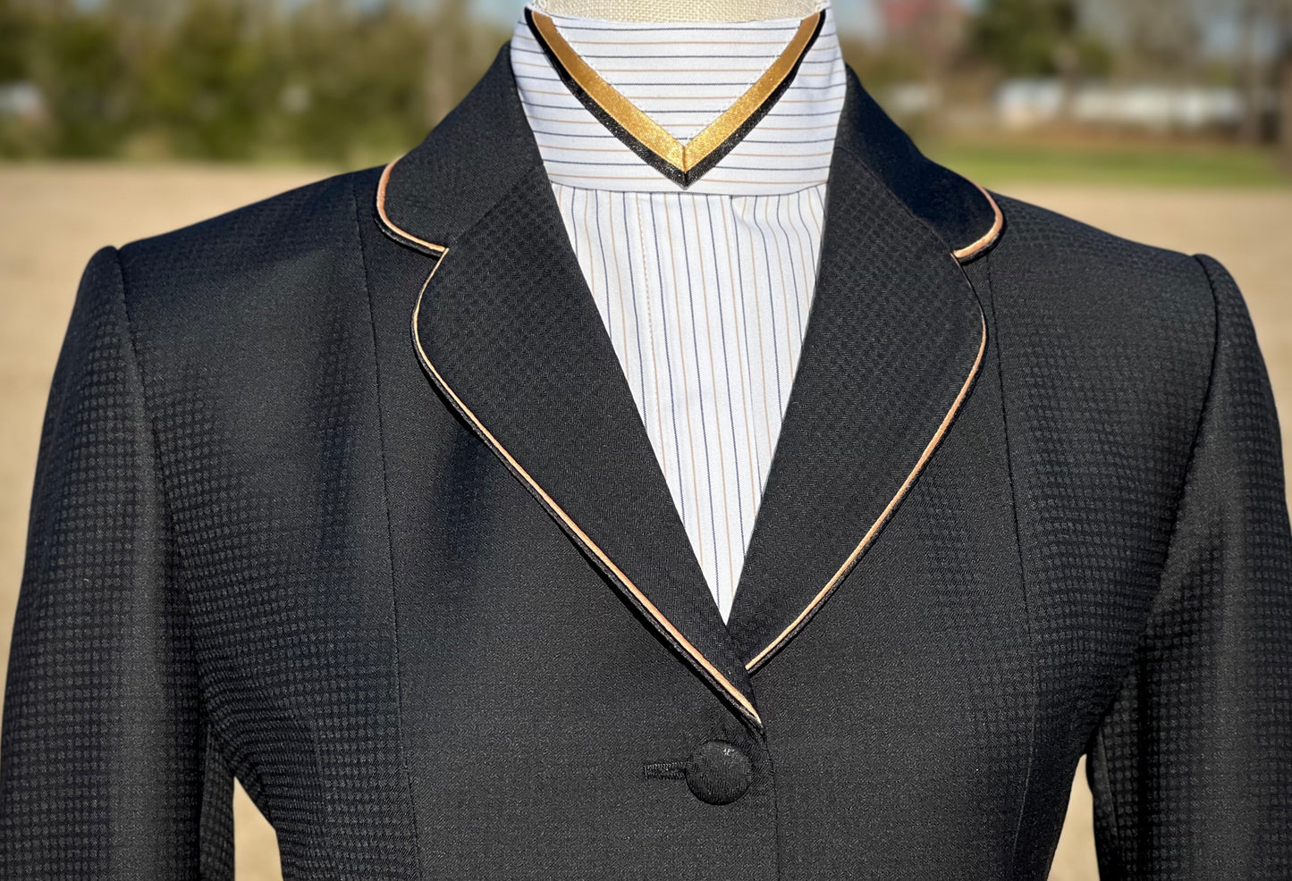 Boo Yah Hunt Shirt with Medium Black Ribbon Strip and Black/Gold Open Diamond Collars - Size 38