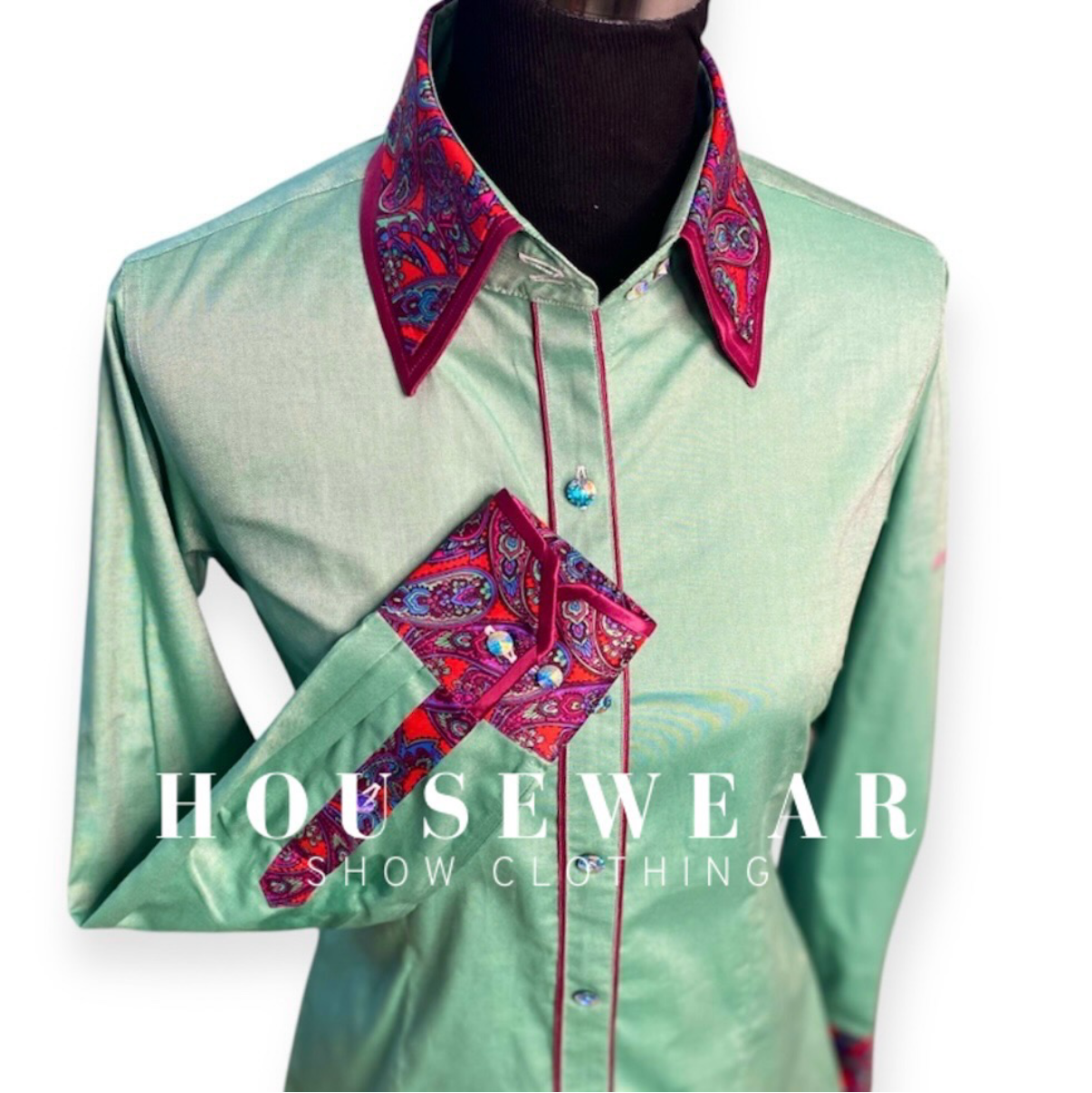 HouseWear Tailored Collection Pale Green Vibrant Paisley- Medium