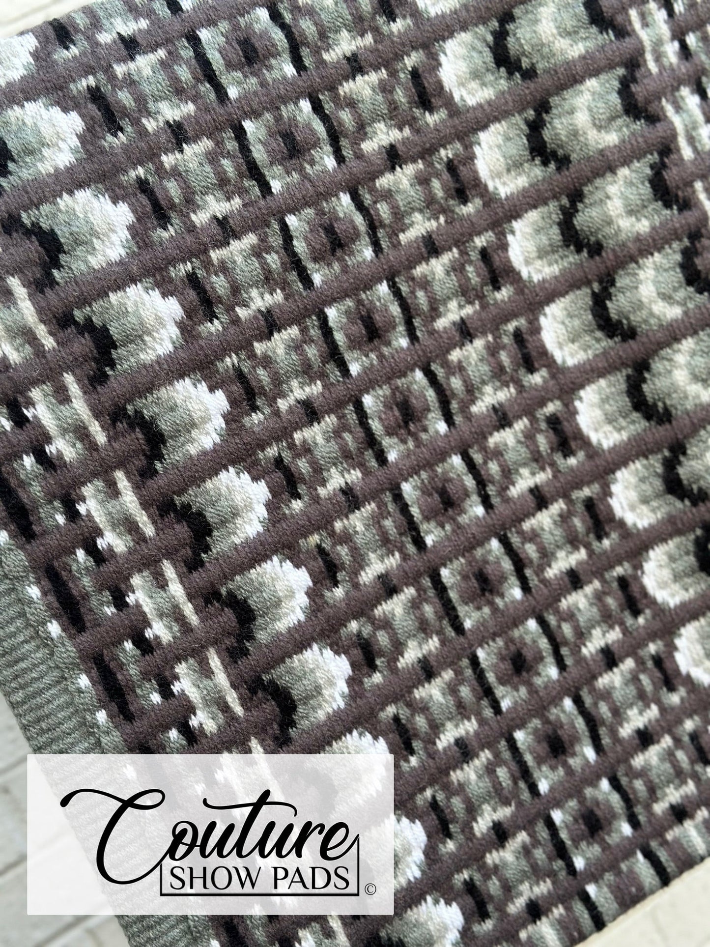 Chateau Taupe Couture Show Pad