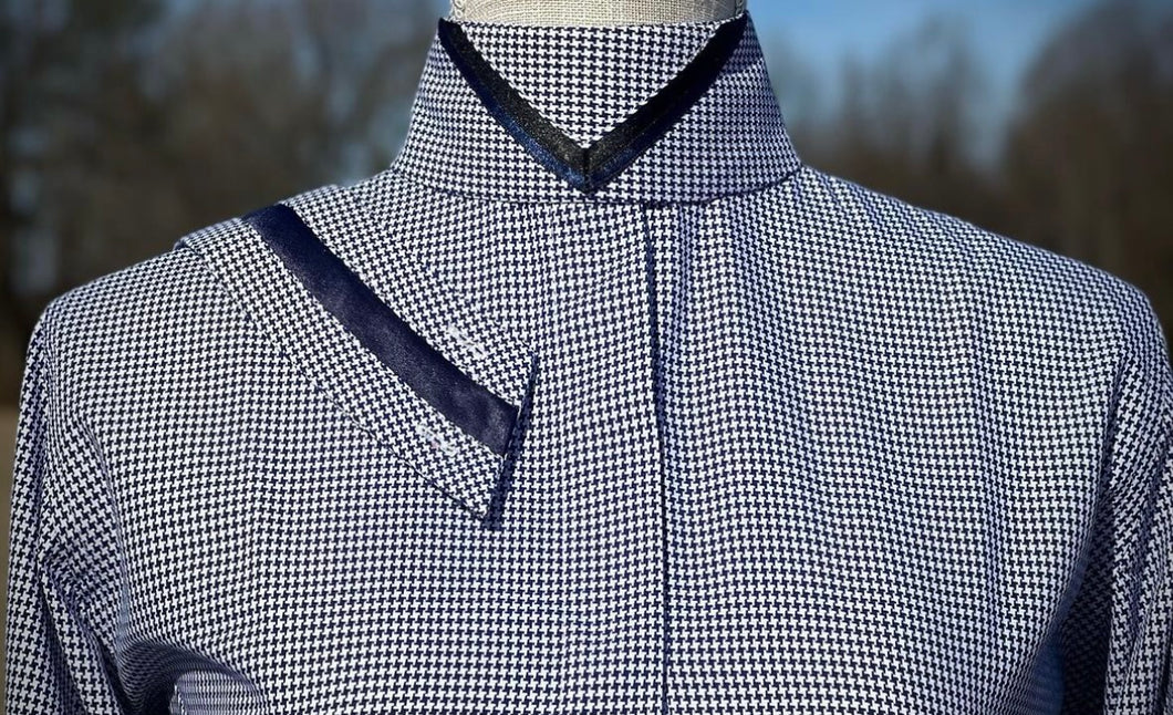 White & Navy Houndstooth : 2 Collars - Size 40
