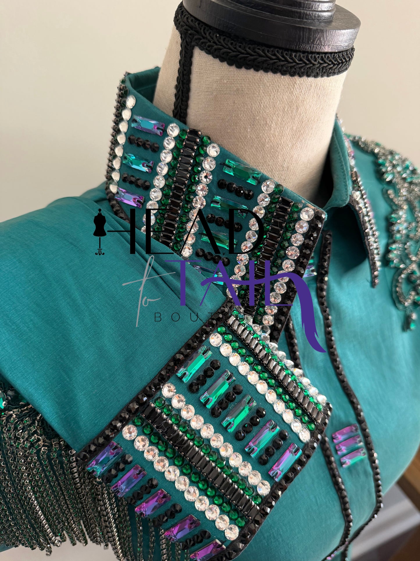 Unbridled Couture Emerald w/ Purple Hint Shoulder Design Day Shirt - Small