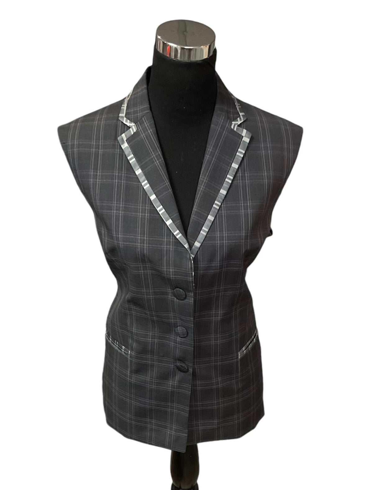 HouseWear Tailored Collection Gray Plaid Vest - Size 2X