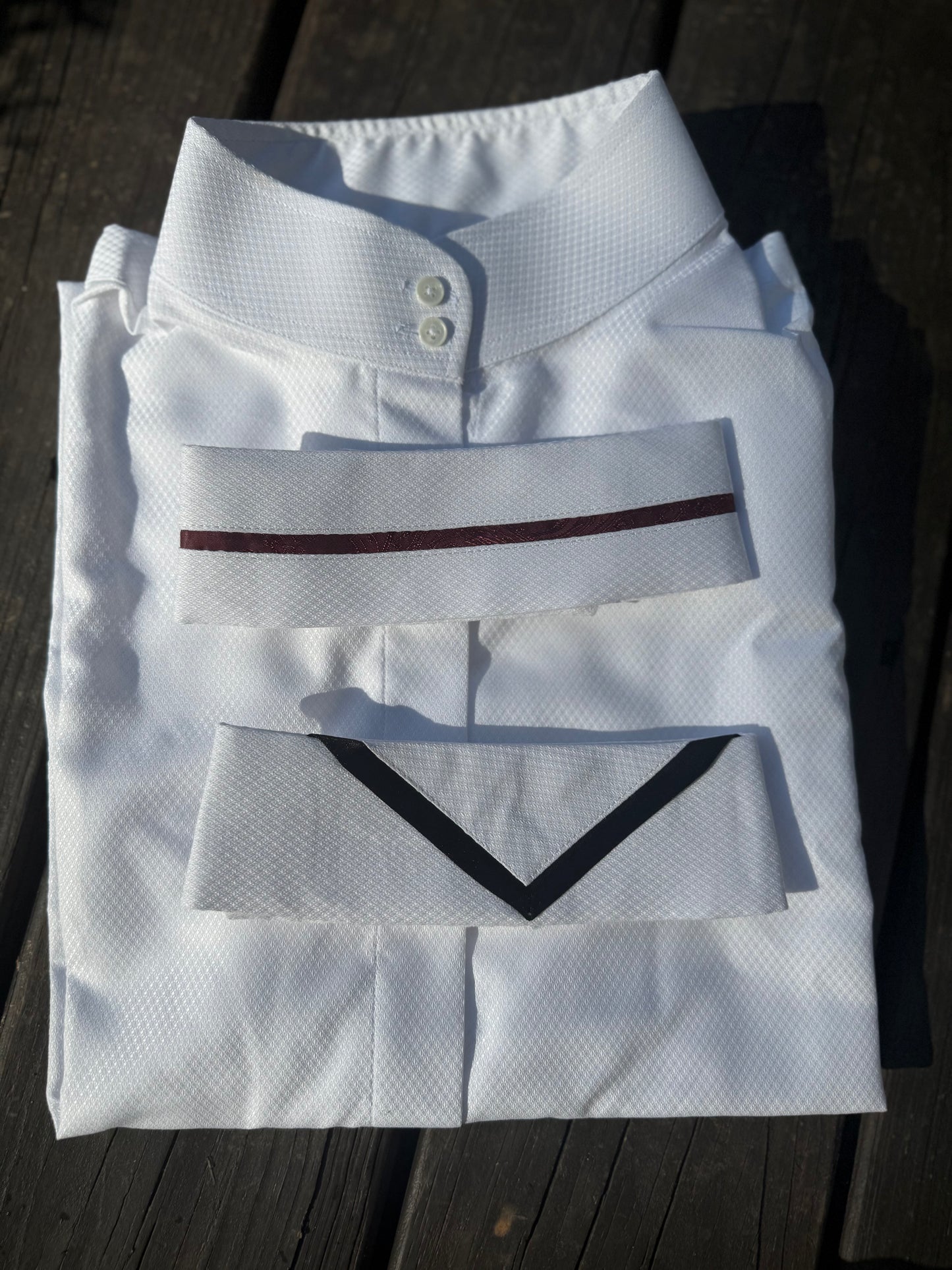 Boo Yah White Shirt Black V and Burgundy Print Thin Strip Collars - Size 40