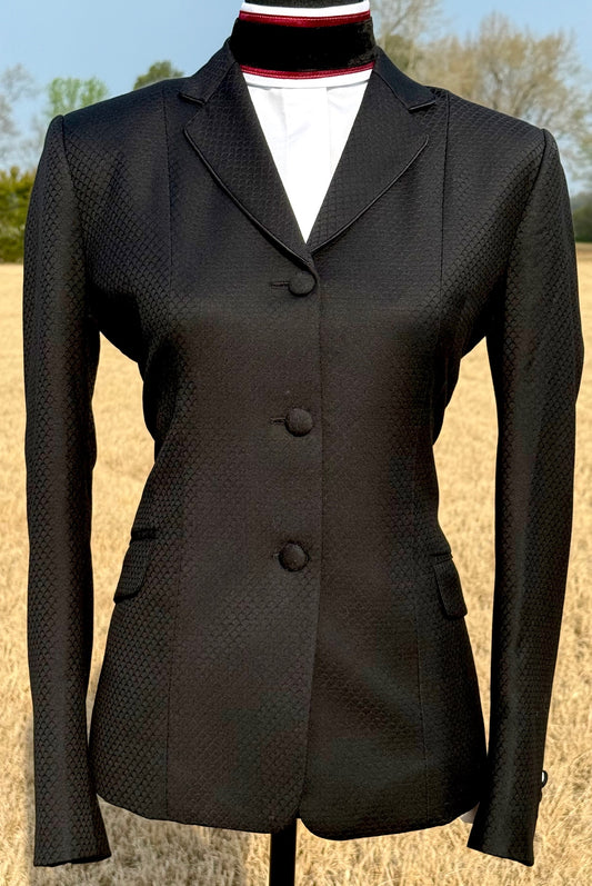 Boo Yah Black w/ Black&White Piping  - Size 8