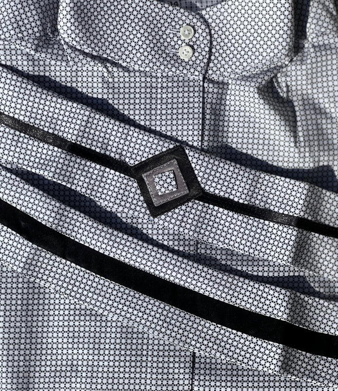 White & Black Mini Square Print w/ Black Ribbon Piping & Black/White Filled Pattern Diamond Collars - Size 34