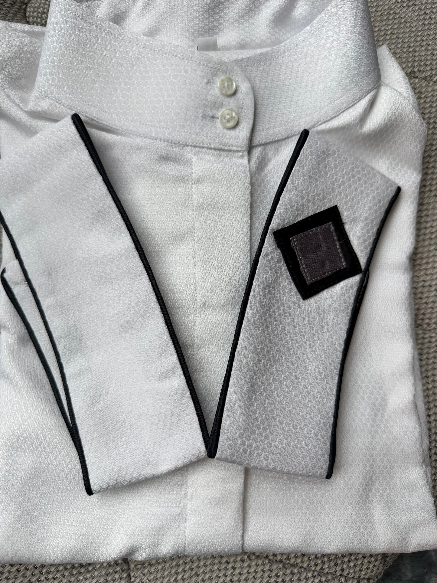 White Shirt with Black Piping and Black/Silver Filled Diamond Collars - Size 38