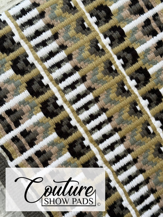 Moonstone Gleam Couture Show Pad
